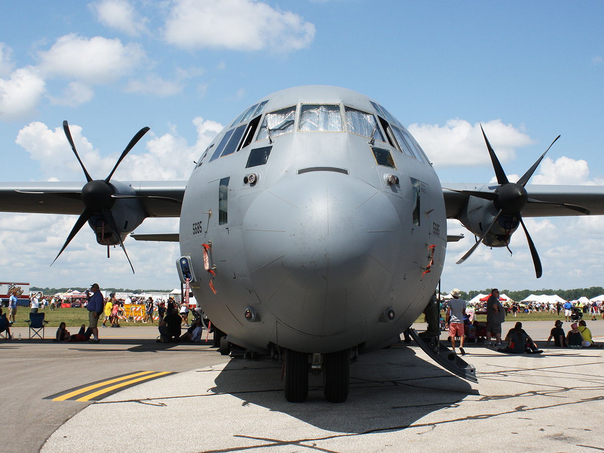 Full size: USAF - United States Air Force CC-130-J 08-5685 at Willow Run Airport